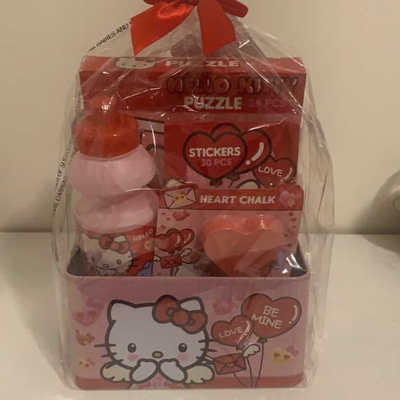 Hello Kitty Gift Set. Includes everything you see in the pictures. - Picture 1 of 7